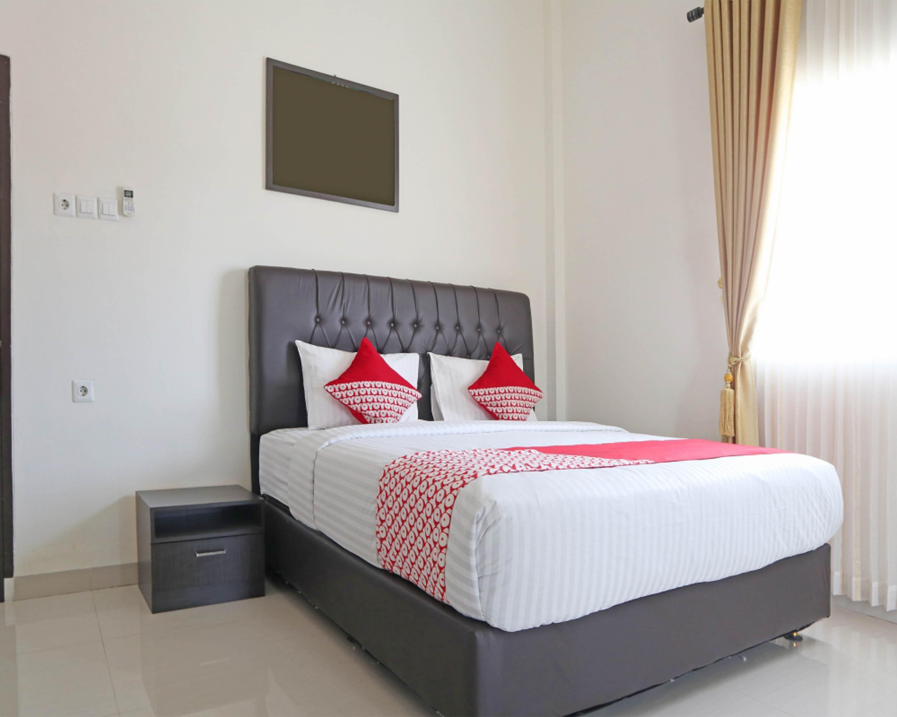 Oyo 1326 Mahakam Guest House Padang  Ngoại thất bức ảnh