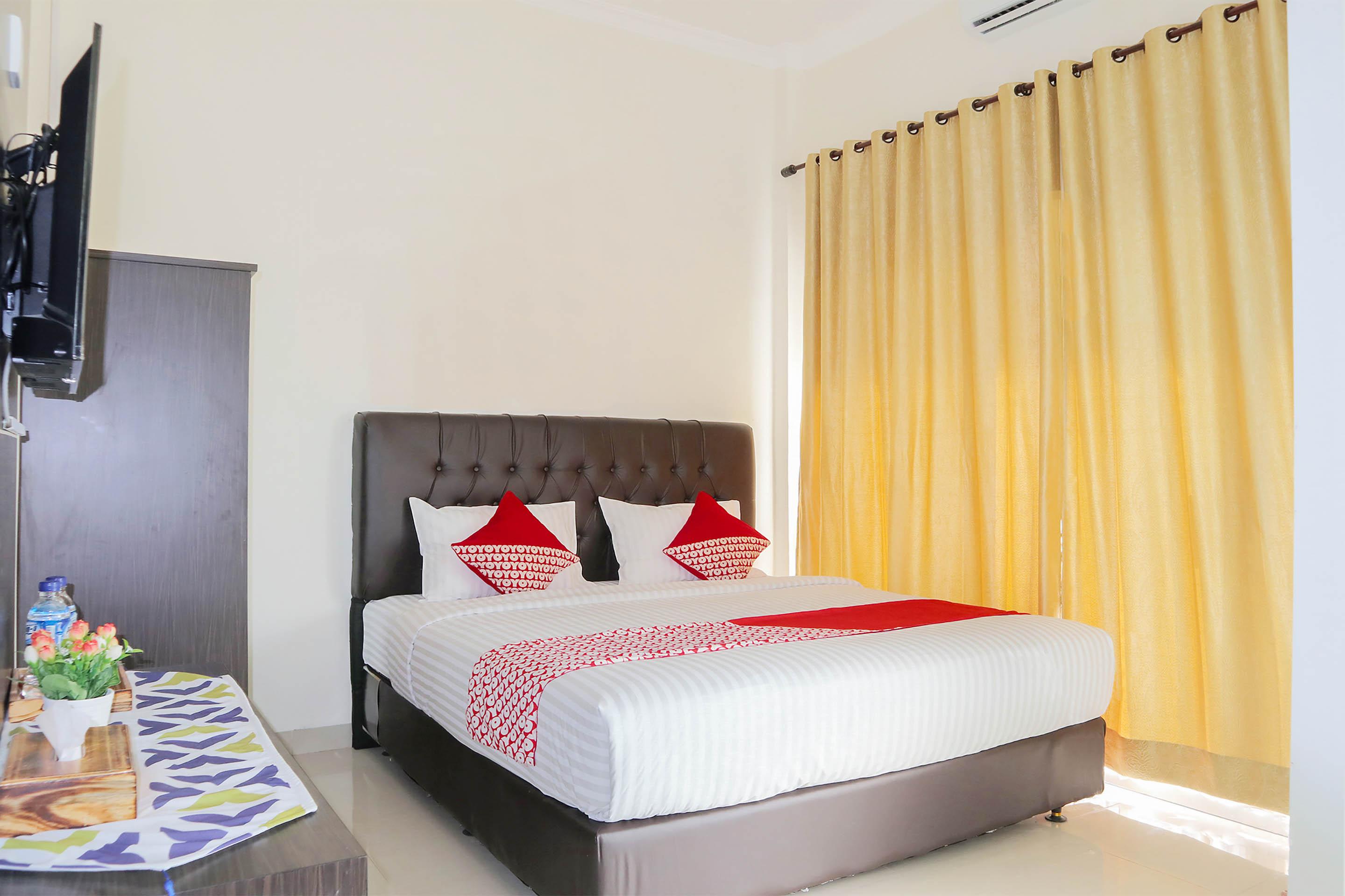 Oyo 1326 Mahakam Guest House Padang  Ngoại thất bức ảnh