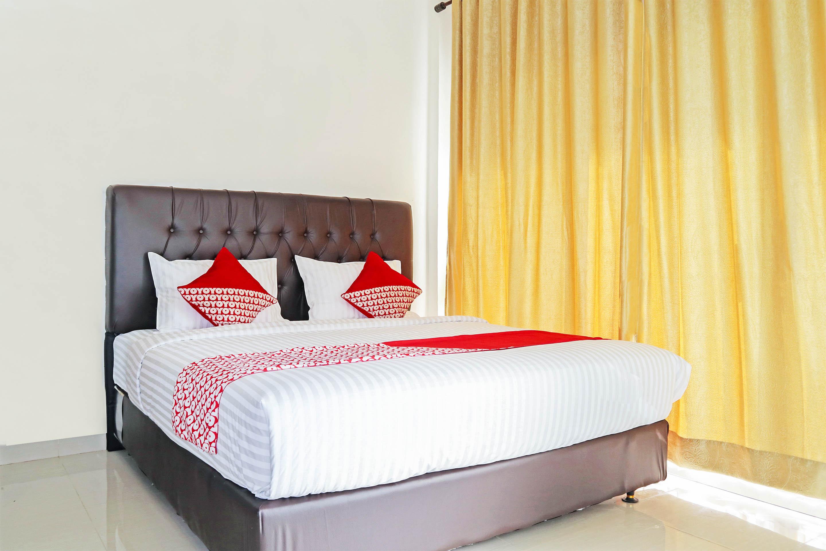 Oyo 1326 Mahakam Guest House Padang  Ngoại thất bức ảnh