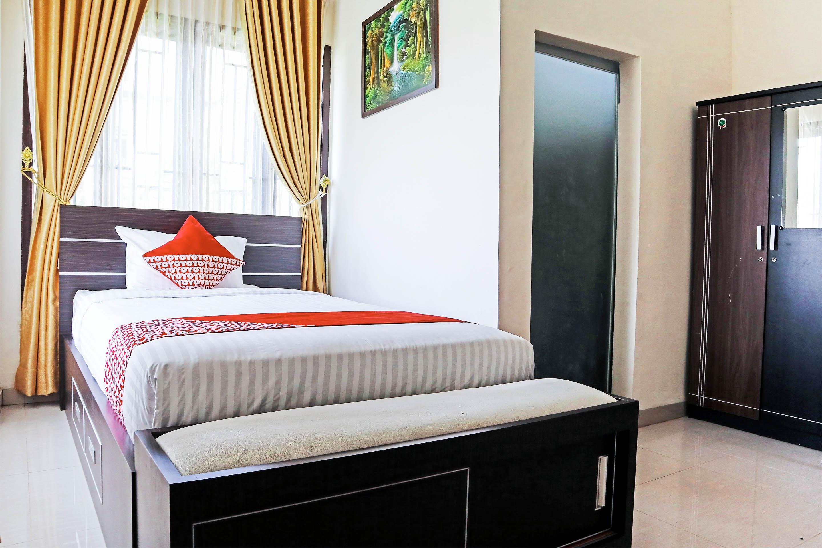 Oyo 1326 Mahakam Guest House Padang  Ngoại thất bức ảnh