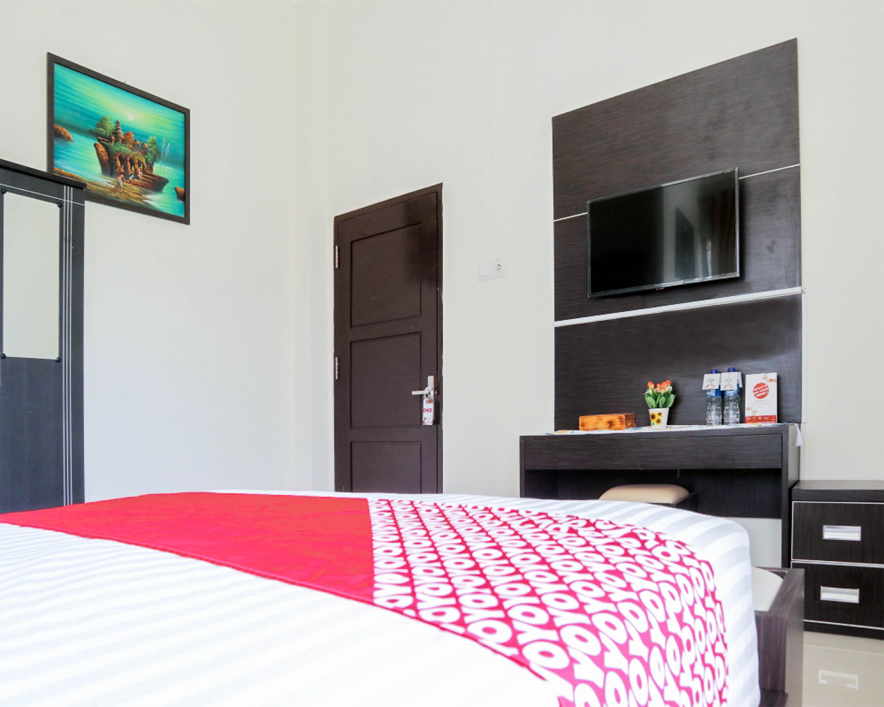 Oyo 1326 Mahakam Guest House Padang  Ngoại thất bức ảnh